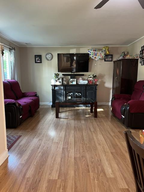 267 E Wayne Pl, Wheeling, IL 60090 photo 9