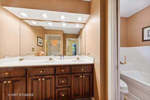 1257 Golf Cir, Wheaton, IL 60189 photo 16