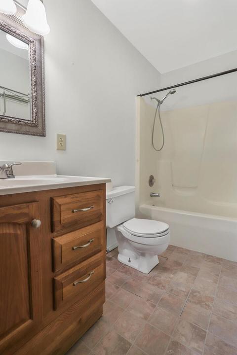 807 Country View Dr, Philo, IL 61864 photo 21