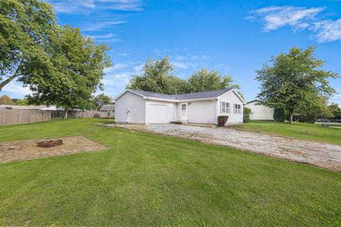 807 Country View Dr, Philo, IL 61864 photo 3