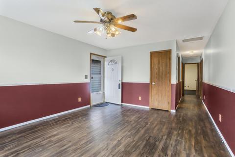 807 Country View Dr, Philo, IL 61864 photo 9