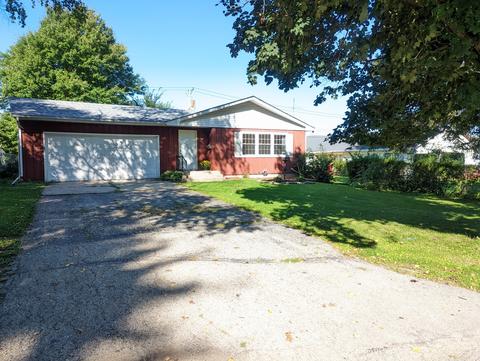 1446 S Demeter Dr, Freeport, IL 61032 photo 1