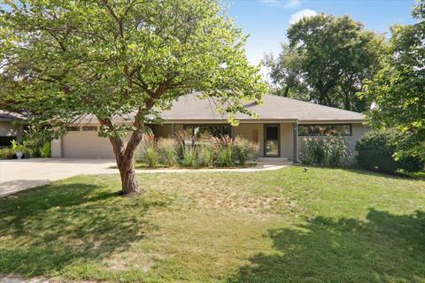 1302 Stephens Dr, Normal, IL 61761 photo 1