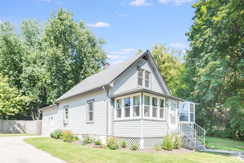 1214 N Harrison St, Algonquin, IL 60102 photo 1