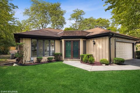 743 Tomlin Dr #D1, Burr Ridge, IL 60527 photo 1