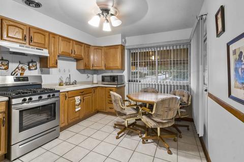 1615 N Taft Ave, Berkeley, IL 60163 photo 3