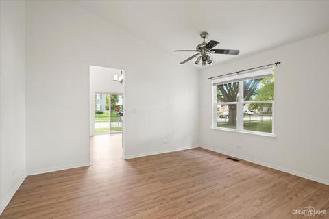900 Fieldside Ln, Aurora, IL 60504 photo 6