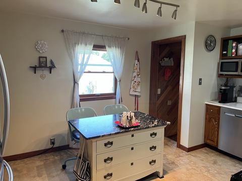 633 E Patton St, Paxton, IL 60957 photo 8