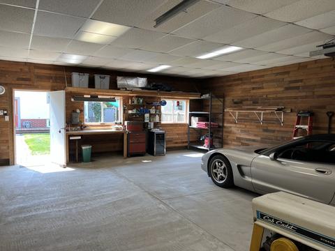 633 E Patton St, Paxton, IL 60957 photo 35