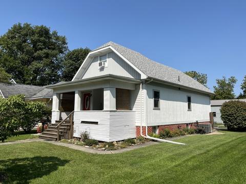 633 E Patton St, Paxton, IL 60957 photo 1