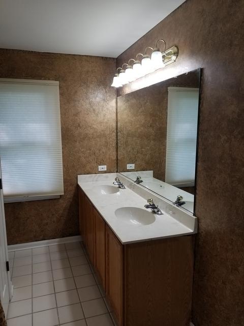 2759 Colonial Dr, Elgin, IL 60124 photo 36