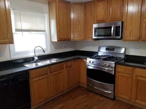 2759 Colonial Dr, Elgin, IL 60124 photo 18