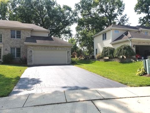 2759 Colonial Dr, Elgin, IL 60124 photo 2