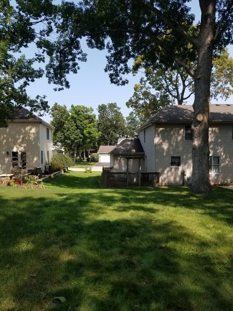 2759 Colonial Dr, Elgin, IL 60124 photo 6