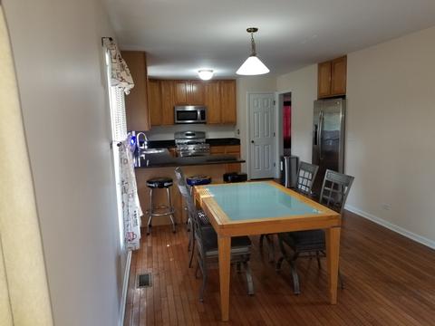 2759 Colonial Dr, Elgin, IL 60124 photo 17