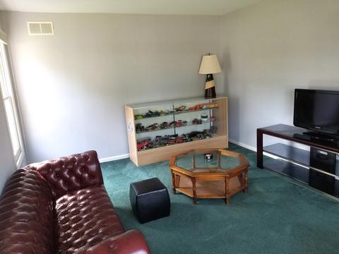 2759 Colonial Dr, Elgin, IL 60124 photo 29