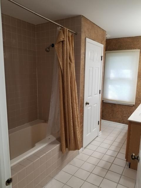 2759 Colonial Dr, Elgin, IL 60124 photo 35