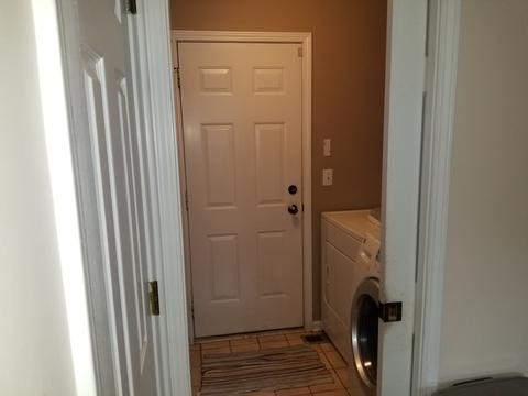 2759 Colonial Dr, Elgin, IL 60124 photo 20