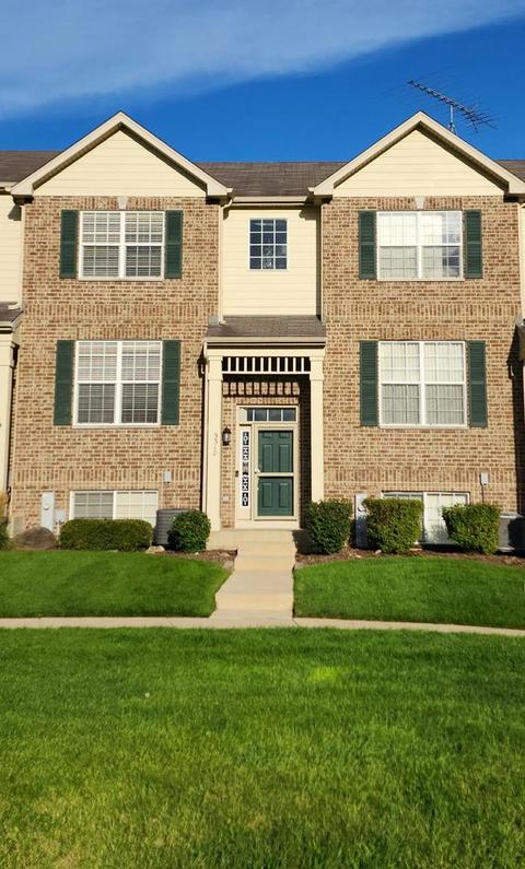 5318 Cobblers Xing, Mchenry, IL 60050 photo 1
