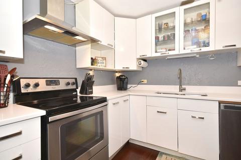 151 N Kenilworth Ave #4E, Oak Park, IL 60301 photo 16