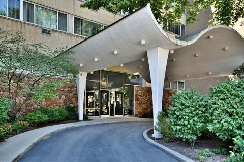 151 N Kenilworth Ave #4E, Oak Park, IL 60301 photo 2