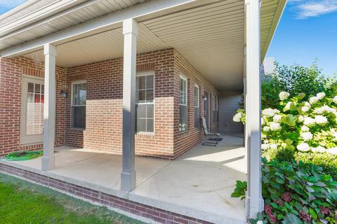 4903 Stonebridge Dr, Champaign, IL 61822 photo 4