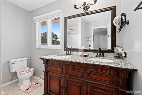 155 Brookside Dr, Elgin, IL 60123 photo 28