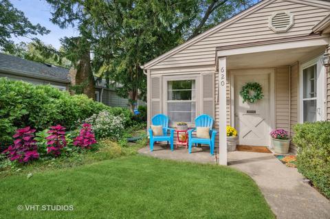 620 Forest Rd, Glenview, IL 60025 photo 1