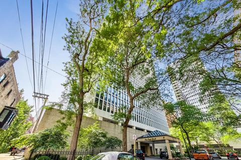 1 E Scott St #709, Chicago, IL 60610 photo 3