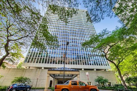 1 E Scott St #709, Chicago, IL 60610 photo 1