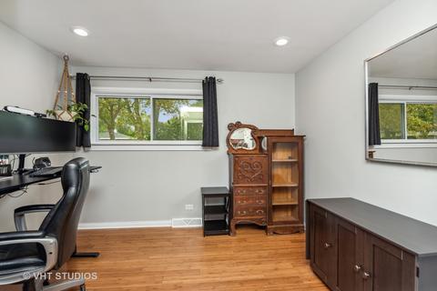 2009 Martin Ln, Rolling Meadows, IL 60008 photo 10