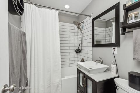 2009 Martin Ln, Rolling Meadows, IL 60008 photo 12
