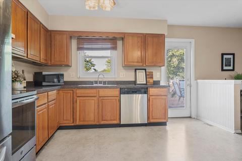 1408 Godfrey Dr, Normal, IL 61761 photo 7