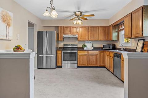 1408 Godfrey Dr, Normal, IL 61761 photo 5