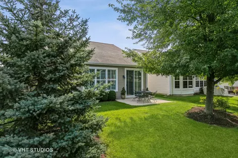 2866 Edgewater Dr, Elgin, IL 60124 photo 30