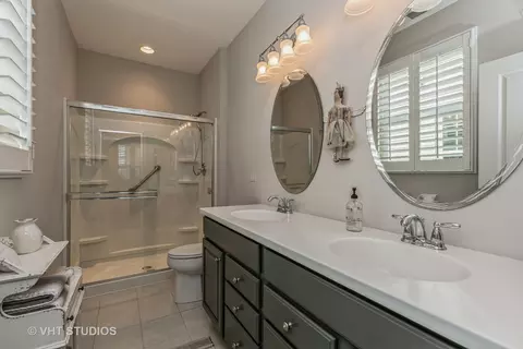 2866 Edgewater Dr, Elgin, IL 60124 photo 20
