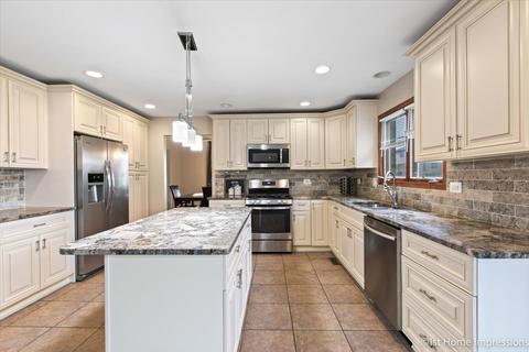 909 Willow Rd, Matteson, IL 60443 photo 12