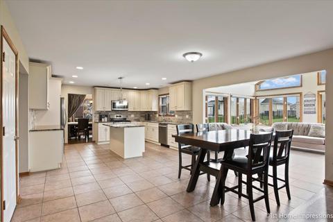 909 Willow Rd, Matteson, IL 60443 photo 18