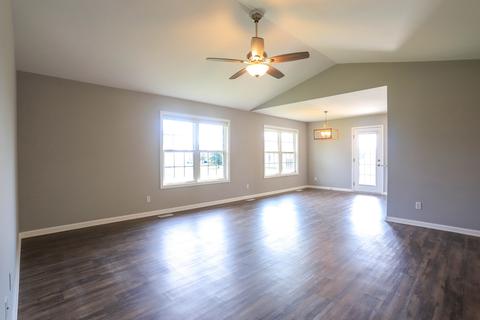 609 Folsom Ct, Sidney, IL 61877 photo 6