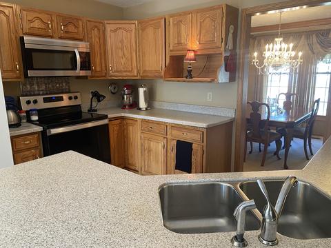 1601 Ensign Dr, Normal, IL 61761 photo 8