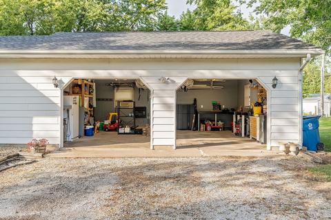 721 York St, Chenoa, IL 61726 photo 11