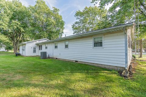 721 York St, Chenoa, IL 61726 photo 5