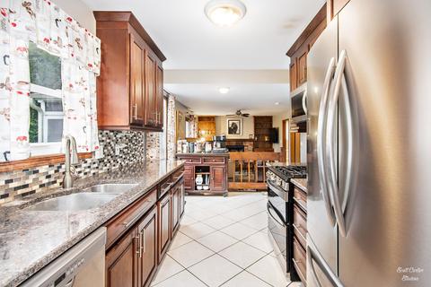 1619 Jennifer Ln, Mchenry, IL 60050 photo 5