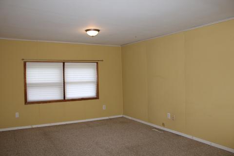 709 E Washington St, Clinton, IL 61727 photo 20