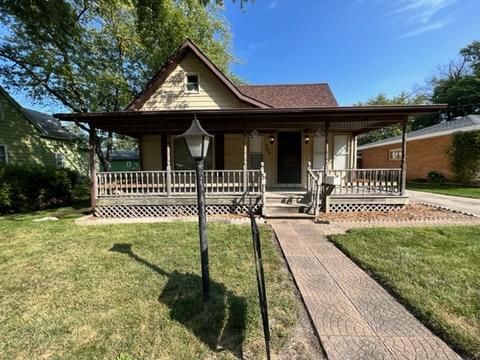 709 E Washington St, Clinton, IL 61727 photo 1