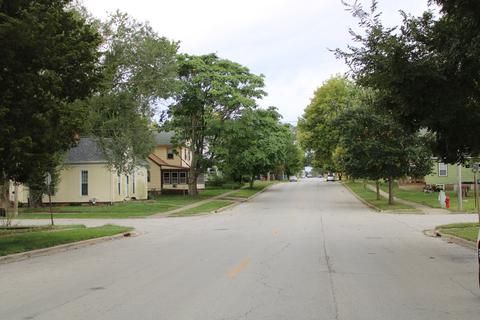 709 E Washington St, Clinton, IL 61727 photo 28