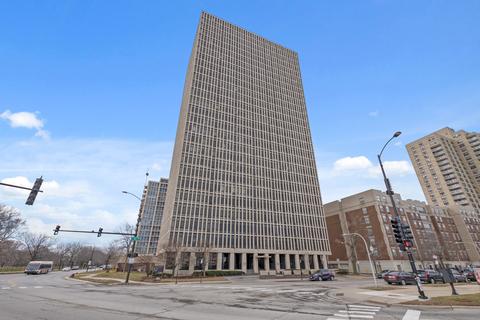 6700 S South Shore Dr #23F, Chicago, IL 60649