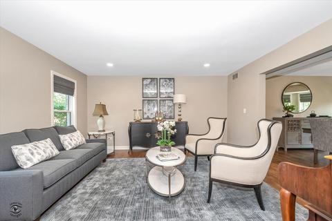 125 Hill Rd, Willowbrook, IL 60527 photo 4