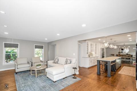 125 Hill Rd, Willowbrook, IL 60527 photo 8