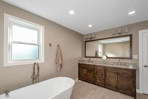 125 Hill Rd, Willowbrook, IL 60527 photo 12